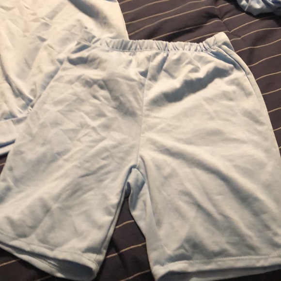 Blue suit - Picture 2 of 4